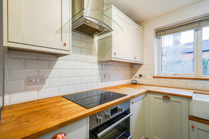 Photo 25- click for photo gallery